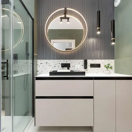 Bright Dluga In With Air Conditioning By Renters