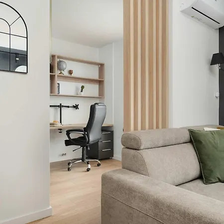Apartmán Bright Dluga In With Air Conditioning By Renters Vratislav