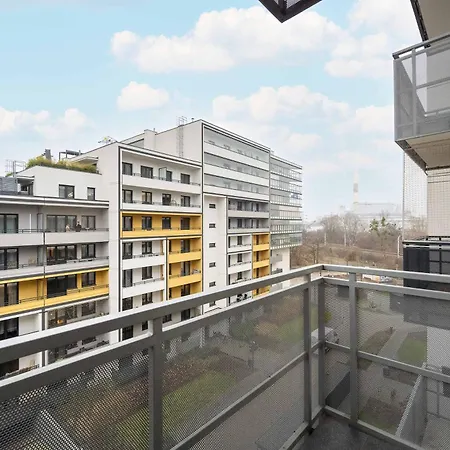 Bright Dluga In With Air Conditioning By Renters * Vratislav