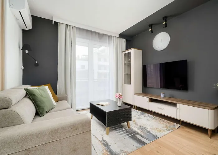 Bright Dluga In With Air Conditioning By Renters 아파트 *