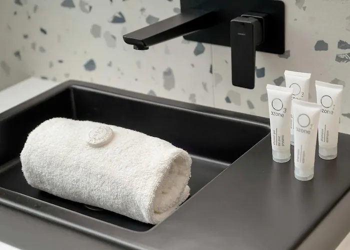 Bright Dluga In With Air Conditioning By Renters 아파트 *