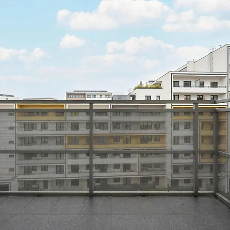 Bright Dluga In With Air Conditioning By Renters