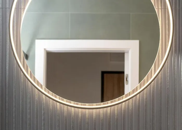 Bright Dluga In With Air Conditioning By Renters *